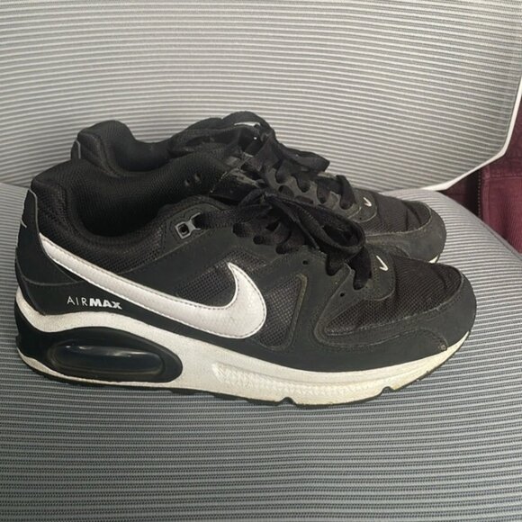 VGC Black / White Nike Air Max - Size W7.5 - Picture 3 of 8